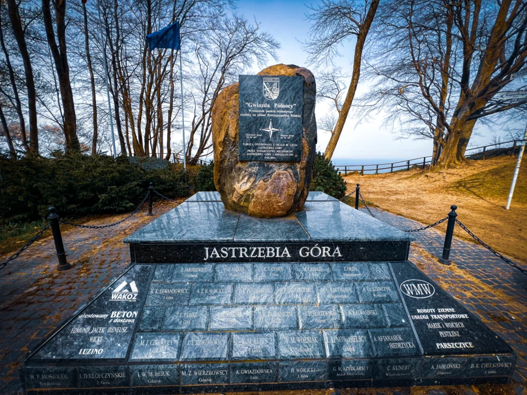pomnik w jastrzębiej górze